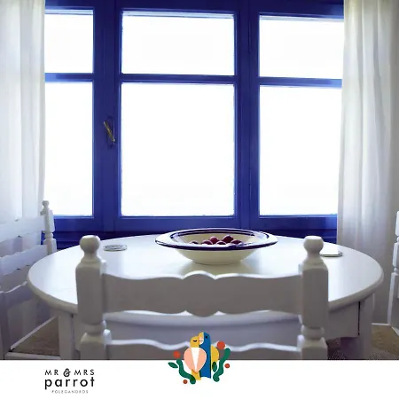 Mr & Mrs Parrot's Most Increadible Seaview Folégandros